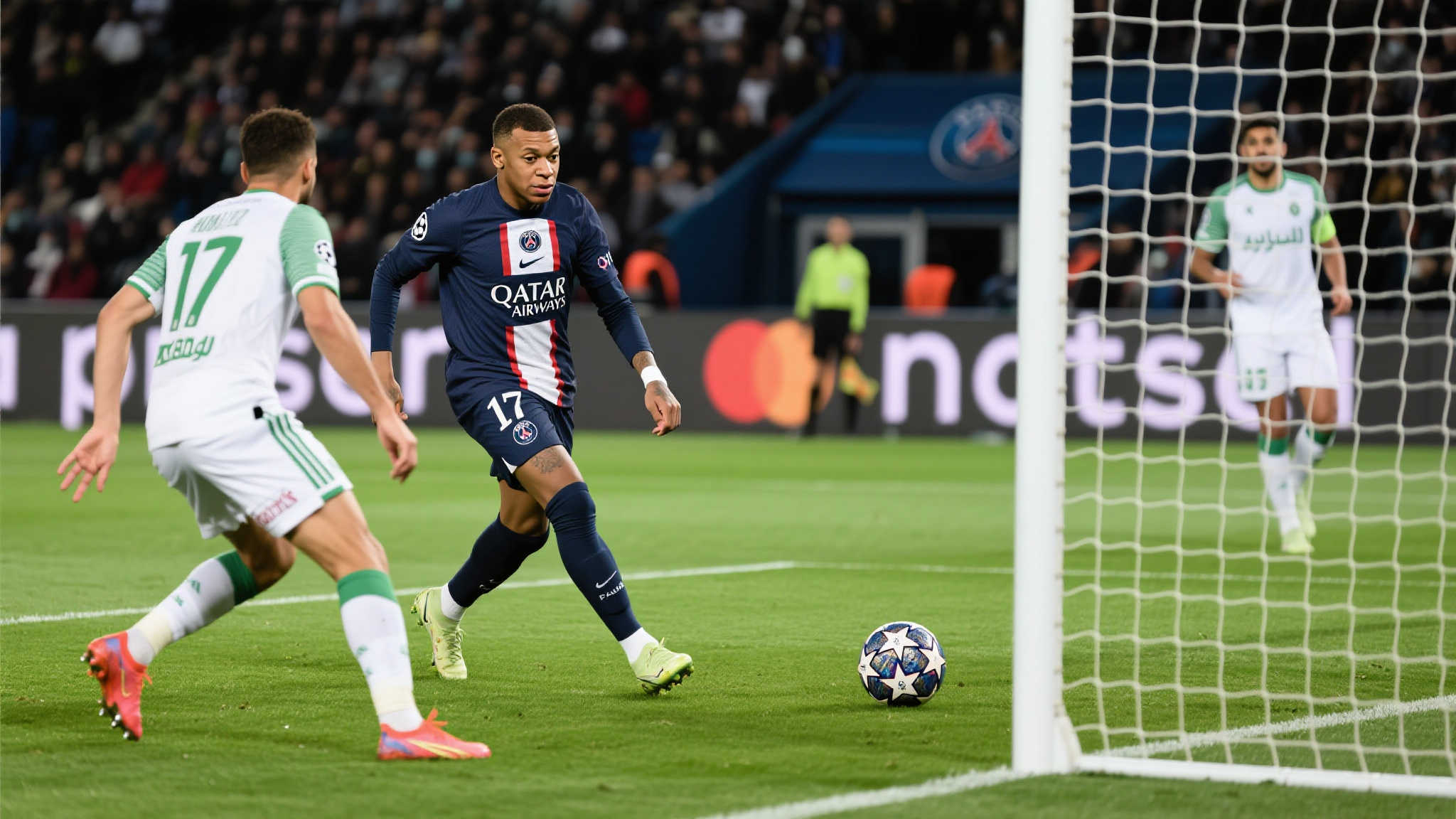 比赛开始不到10分钟，巴黎圣日耳曼便率先破门。在一